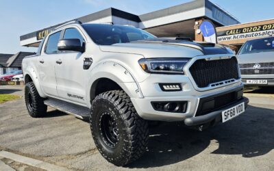 2019/68 FORD RANGER WILDTRACK 3.2 AUTOMATIC DIESEL PICKUP PRESENTED IN MOONDUST SILVER WITH ½ BLACK LEATHER AND BLACK AND ORANGE NETTED CLOTH UPHOLSTERY COVERED ONLY 79,800
